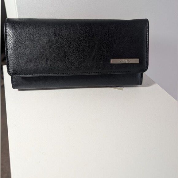 Kenneth Cole Reaction Black Women's Wallet - Picture 1 of 9